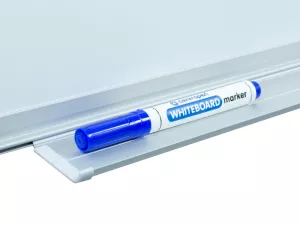Topdrop – Moderační tabule ARTA s bílým lakovaným magnetickým povrchem. | Kancelářská technika od Topdrop.cz