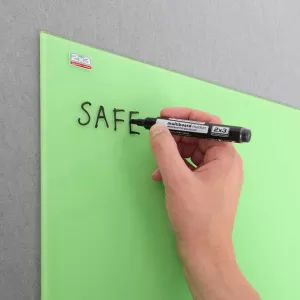 Topdrop – Magnetická skleněná tabule 60 x 80 cm se skrytou montáží - barva bílá 2x3 | Kancelářská technika od Topdrop.cz