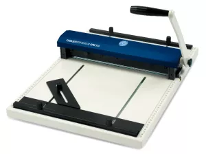 Rýhovací a perforovací stroj GPM 315 s pracovní šíří 315 mm.