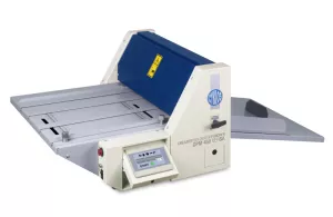 Rýhovací, perforovací a děrovací stroj GPM 450 verSA.