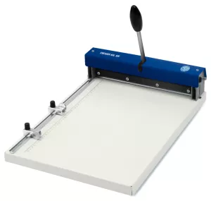 Ruční rýhovací stroj KSL 320 s pracovní šířkou 320 mm.