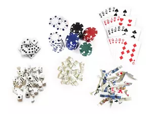 Topdrop – Profesionální skartovačka Kobra GAMBLER pro kasina: bezpečné zničení žetonů, karet a kostek. Výkon, kompaktnost a úspora energie. | Kancelářská technika od Topdrop.cz