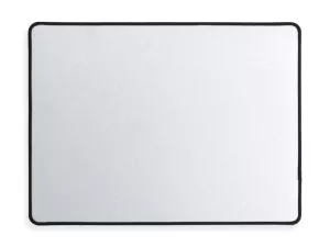 Kvalitní silná podložka s černým obšitím.