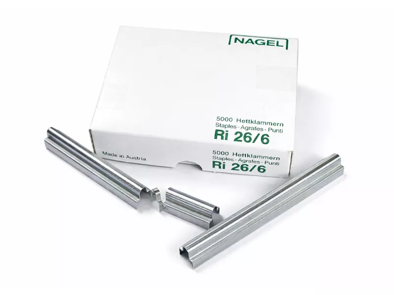 Topdrop – Sešívací spony Nagel 26/6 R pro zavěšení do šanonu. | Kancelářská technika od Topdrop.cz