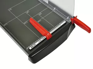 Topdrop – Výkonná páková řezačka s délkou řezu 449 mm, kovovým stolem a plastovým ochranným krytem. KW-TRIO | Kancelářská technika od Topdrop.cz