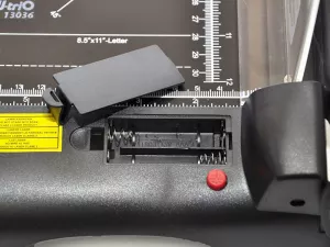 Topdrop – Páková řezačka s délkou řezu 315 mm a laserovým značením místa řezu. KW-TRIO | Kancelářská technika od Topdrop.cz