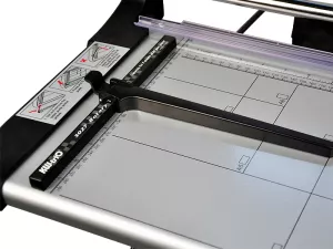 Topdrop – Profesionální kotoučová řezačka s délkou řezu 2000 mm. KW-TRIO | Kancelářská technika od Topdrop.cz