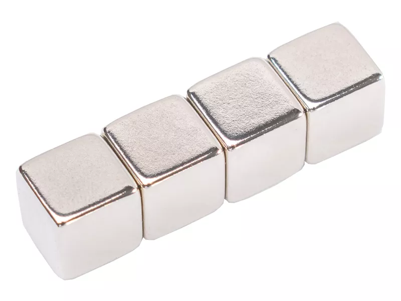 Topdrop – Sada 4 ks silných neodymových magnetů - 10 x 10 mm. ARTA | Kancelářská technika od Topdrop.cz