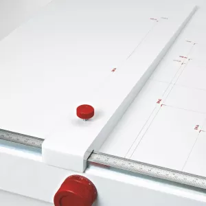 Topdrop – Profesionální tabulová řezačka s délkou řezu 1100 mm a kapacitou 20 listů. IDEAL | Kancelářská technika od Topdrop.cz