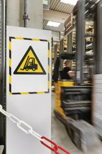 Topdrop – Magnetická kapsa na papír A4 - žluto-černá. | Kancelářská technika od Topdrop.cz