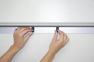 Topdrop – Magnetický držák flipchartového bloku. | Kancelářská technika od Topdrop.cz