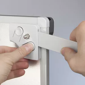 Topdrop – Designový mobilní flipchart s vysouvacími rameny a šedými doplňky. 2x3 | Kancelářská technika od Topdrop.cz