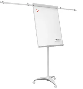 Designový mobilní flipchart s vysouvacími rameny a šedými doplňky.