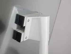 Topdrop – Mobilní flipchart se skleněnou popisosnou plochou. 2x3 | Kancelářská technika od Topdrop.cz